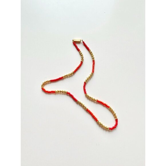 Vintage Unbranded Gold Tone Red Orange Beaded Choker Necklace - Picture 3 of 9